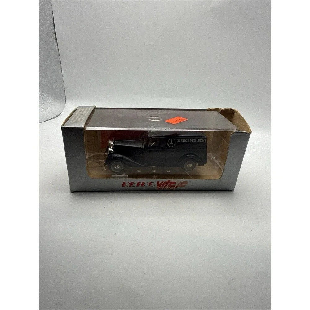 Vitesse Mercedes-Benz 170V (W136) Van 'Mercedes-Benz' 1:43 Black Ref.290